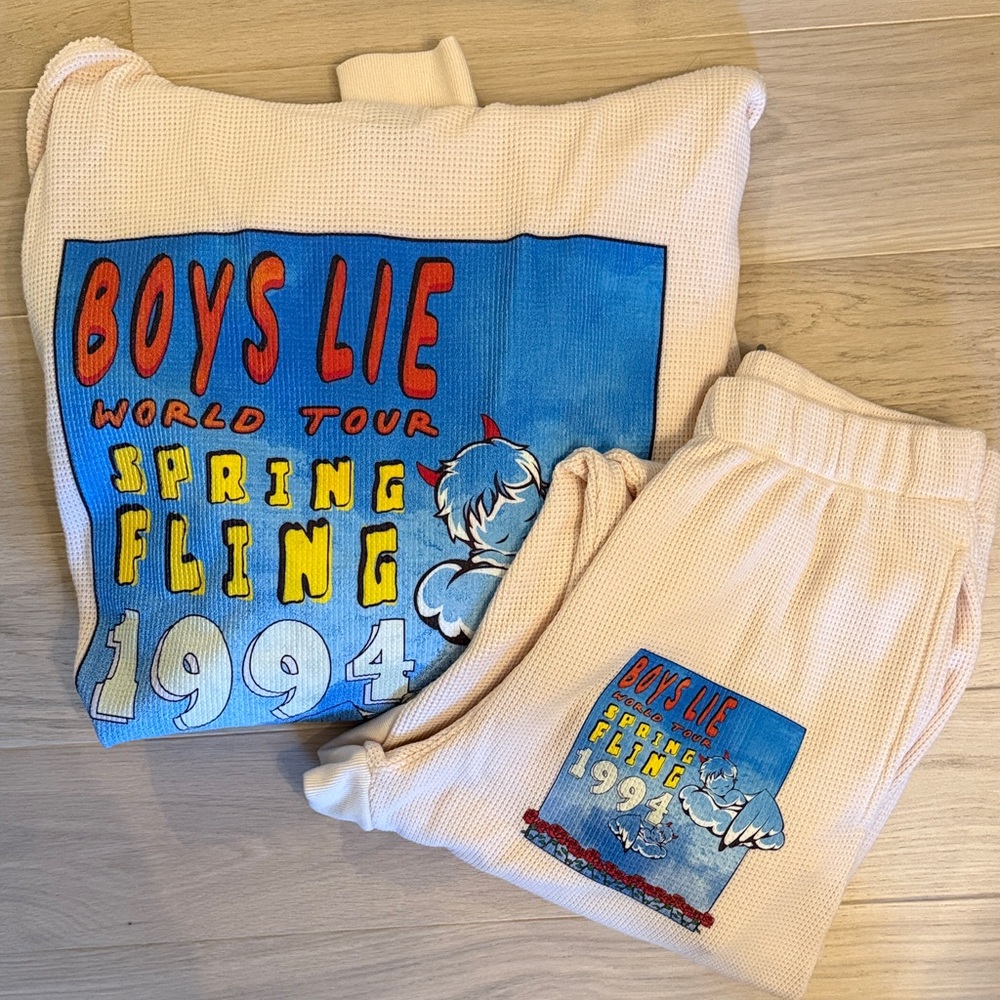 Boys Lie Waffle Knit Sweatshirt and Sweatpants